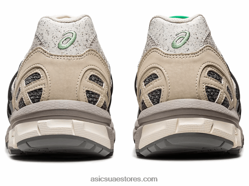 Asics المحار الرمادي / كريم جل سونوما 15-50 2N24DJ769