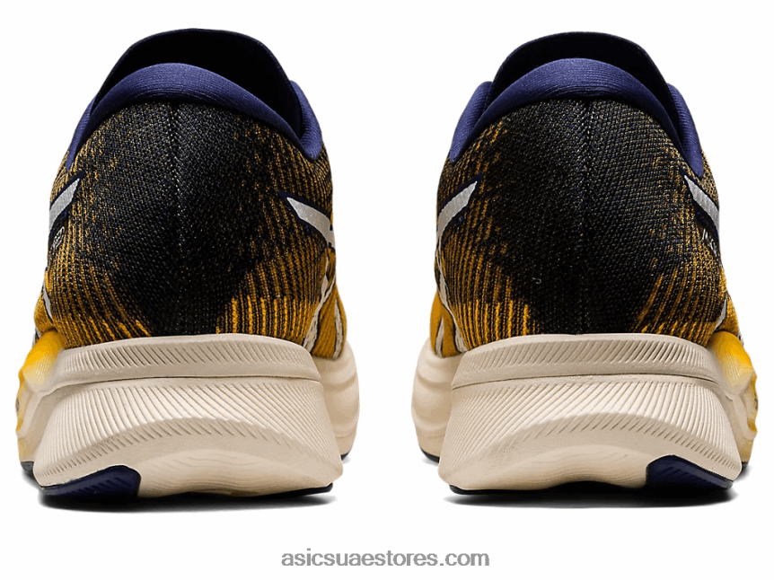 Asics العنبر / الأبيض السرعة السحرية 2 2N24DJ829