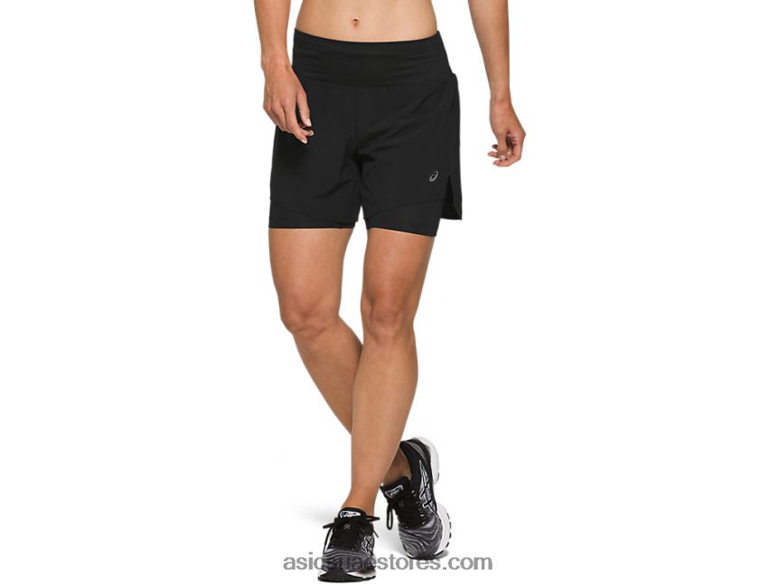 Asics أسود الأداء طريق النساء 2-n-1 5.5 بوصة قصير 2N24DJ3787