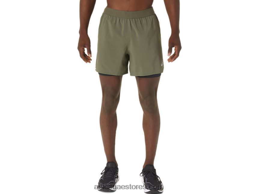Asics عباءة خضراء / أسود أداء طريق الرجال 2-n-1 5in قصير 2N24DJ1122