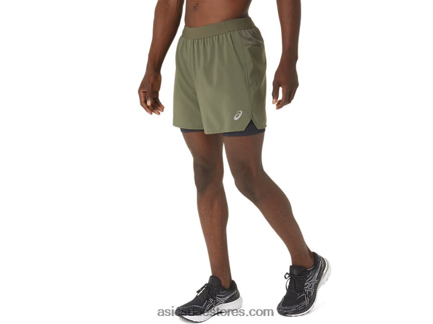 Asics عباءة خضراء / أسود أداء طريق الرجال 2-n-1 5in قصير 2N24DJ1122