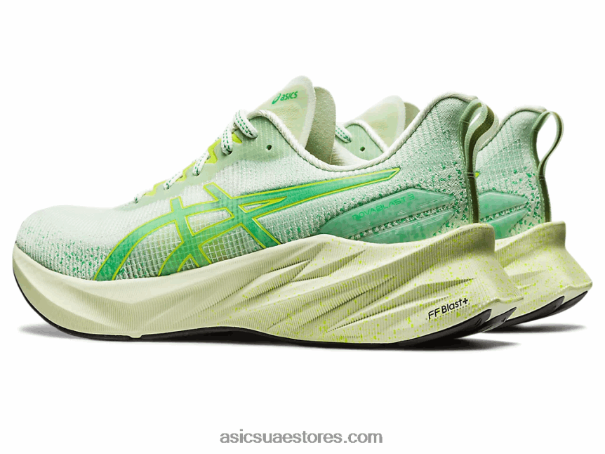 Asics همسة خضراء / كزبرة نوفابلاست 3 جنيه 2N24DJ110