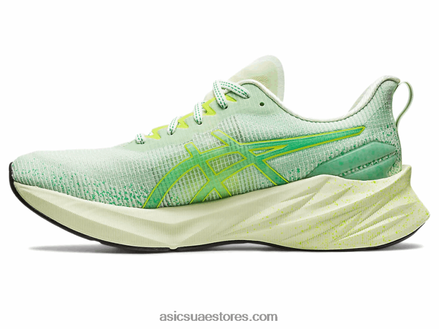 Asics همسة خضراء / كزبرة نوفابلاست 3 جنيه 2N24DJ110