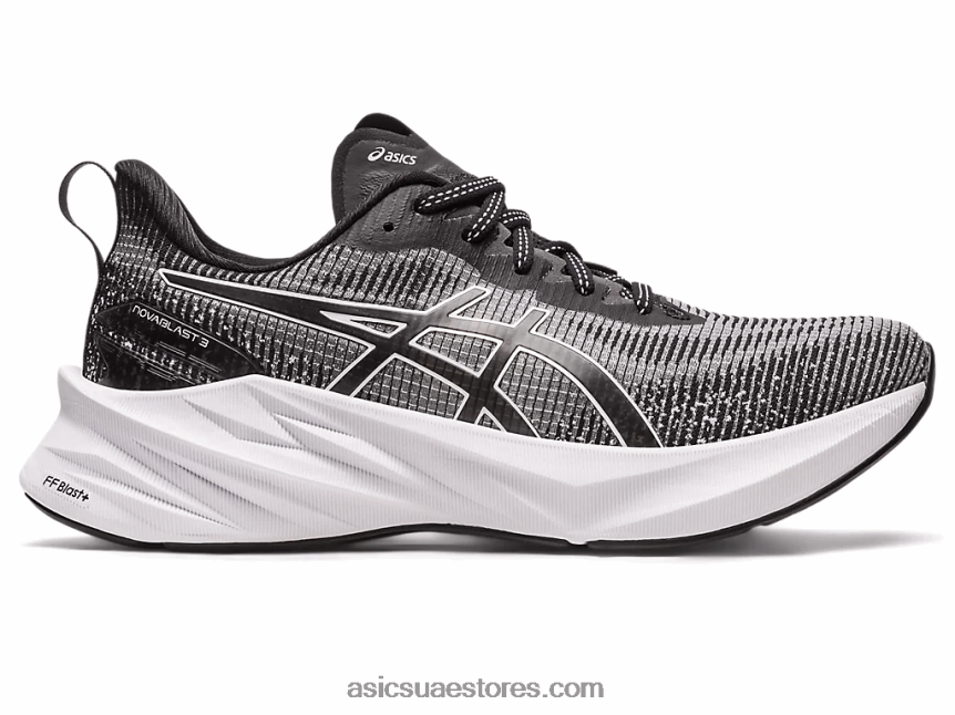 Asics أبيض أسود نوفابلاست 3 جنيه 2N24DJ2268