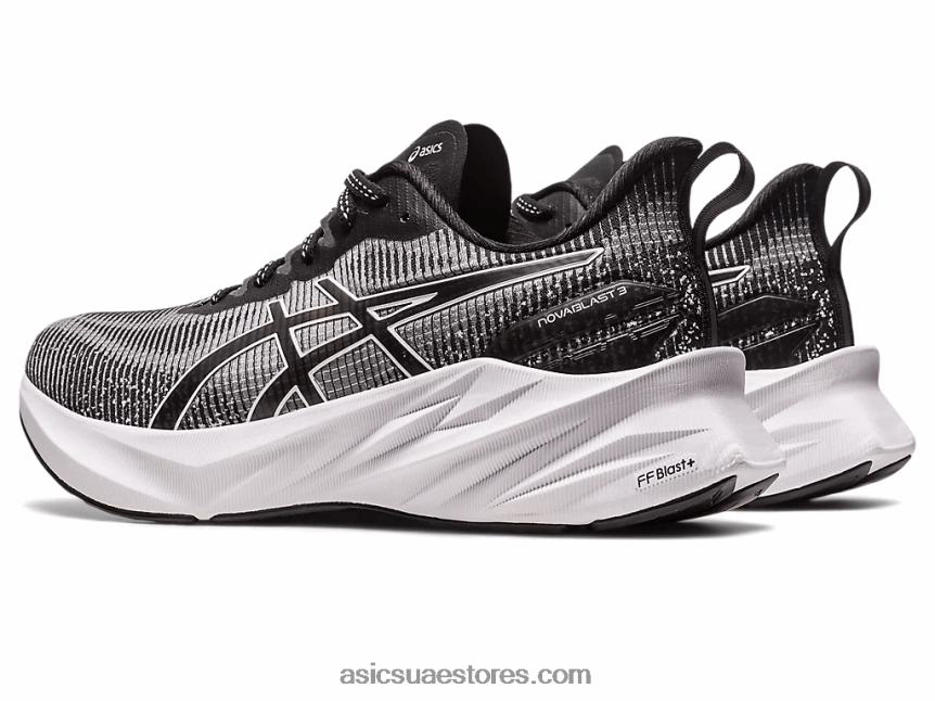 Asics أبيض أسود نوفابلاست 3 جنيه 2N24DJ2268