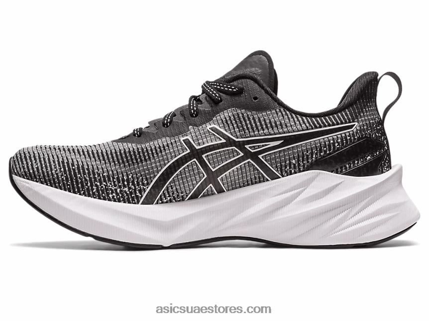 Asics أبيض أسود نوفابلاست 3 جنيه 2N24DJ2268