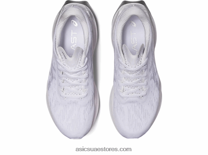 Asics أبيض / رمادي بيدمونت نوفابلاست 3 2N24DJ2405