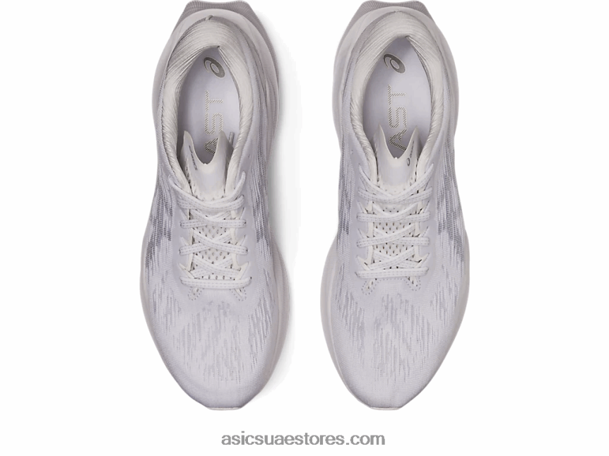 Asics أبيض / رمادي بيدمونت نوفابلاست 3 2N24DJ402