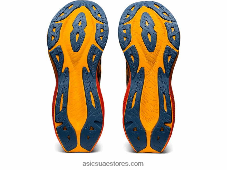 Asics أسود / كهرماني نوفابلاست 3 2N24DJ939